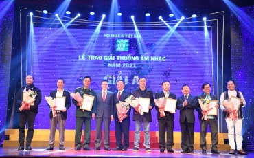 Doanh nhân Lê Tự Minh đoạt giải A - Giải thưởng Âm nhạc Hội Nhạc sỹ Việt Nam 2021