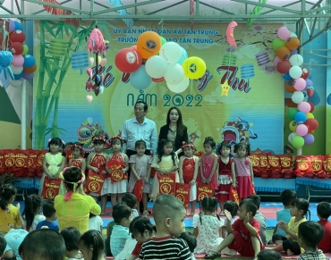 THĂM VÀ TẶNG QUÀ CHO CÁC CHÁU THIẾU NHI HUYỆN GÒ CÔNG NHÂN DỊP TẾT TRUNG THU 2022